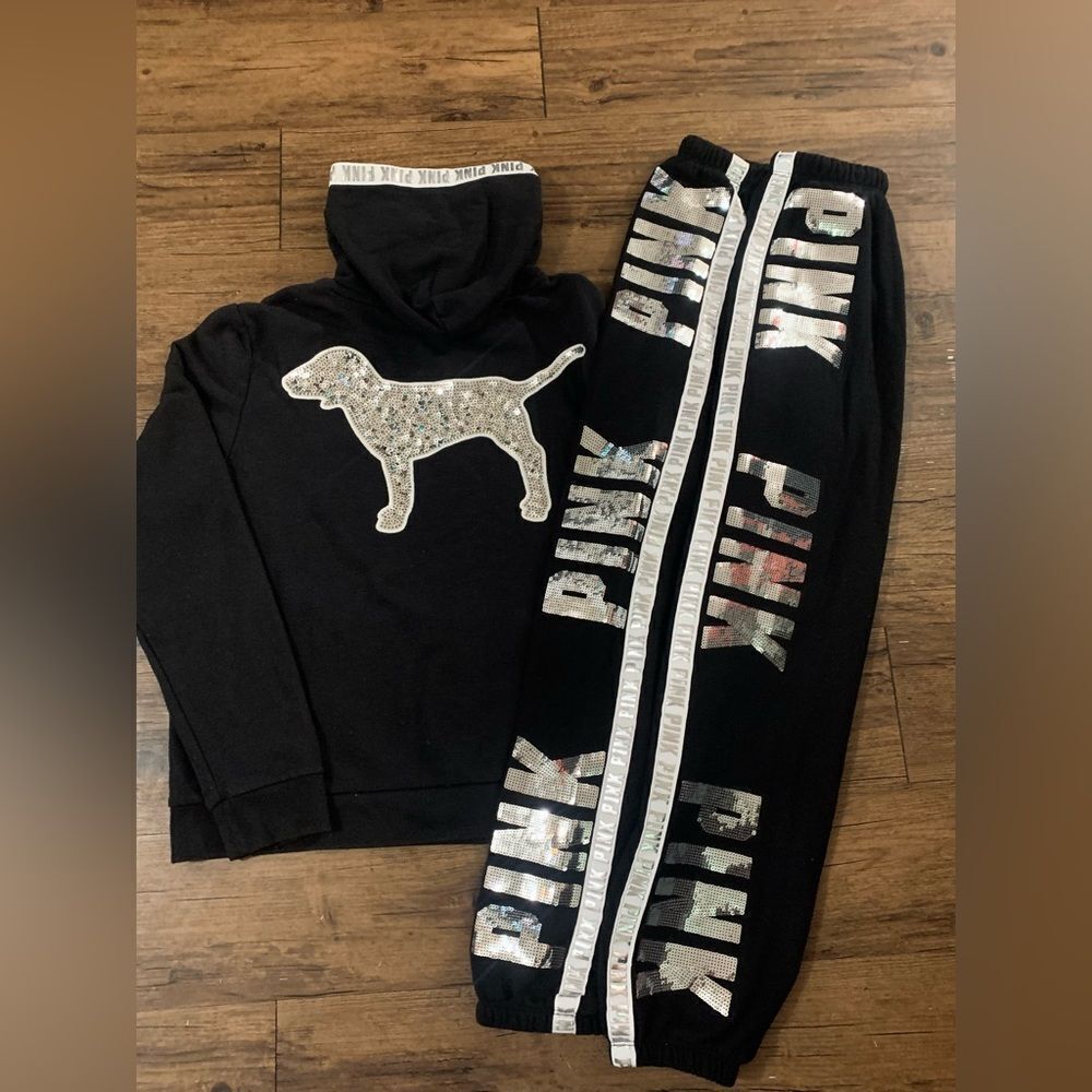 PINK VS BLING DOG PULLOVER HOODIE/ SEQUIN SWEATPANTS OUTFIT